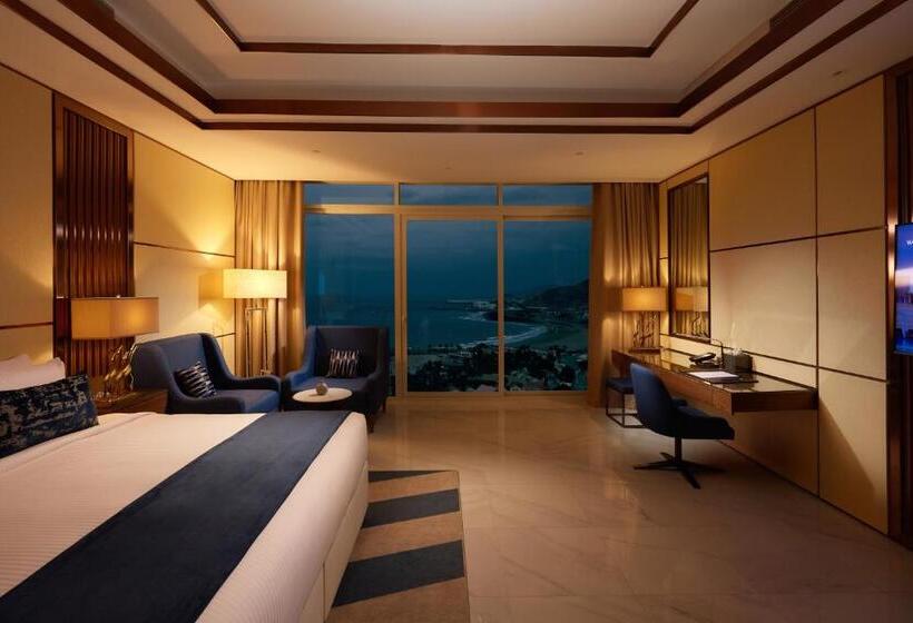 Люкс Real 2 Спальни, Royal M Al Aqah Beach Resort By Gewan