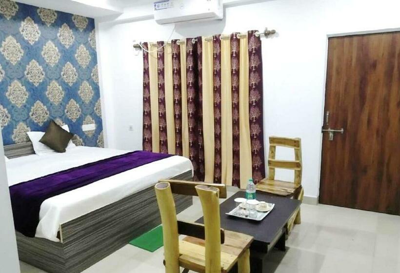 Номер Deluxe, Staymaker Gharana Resort