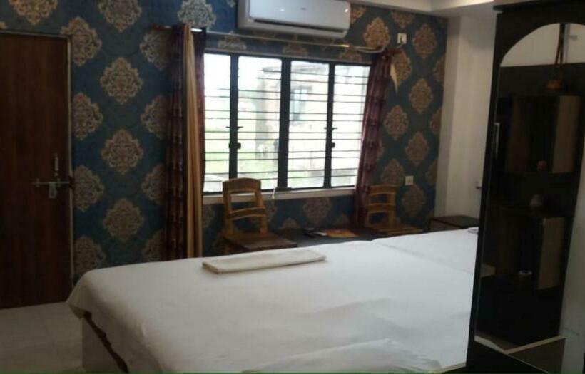 Четырехместный Номер Deluxe, Staymaker Gharana Resort