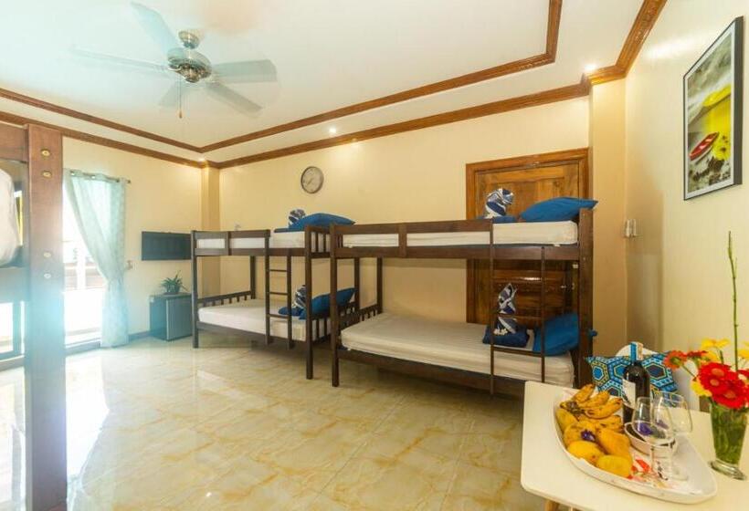 اتاق خانوادگی, Blue Moon Inn
