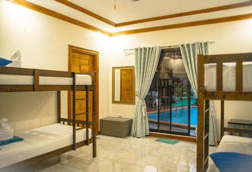اتاق خانوادگی, Blue Moon Inn