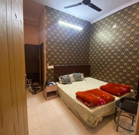 غرفة قياسية, Ds Residency Varanasi Prime Location Parking