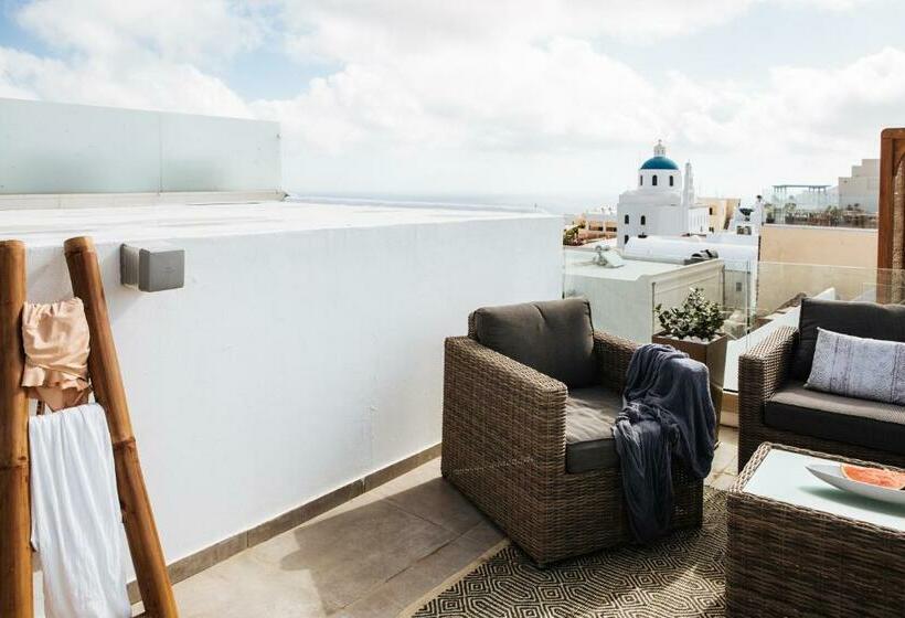 Люкс Вид на Море, The Museum Project Oia