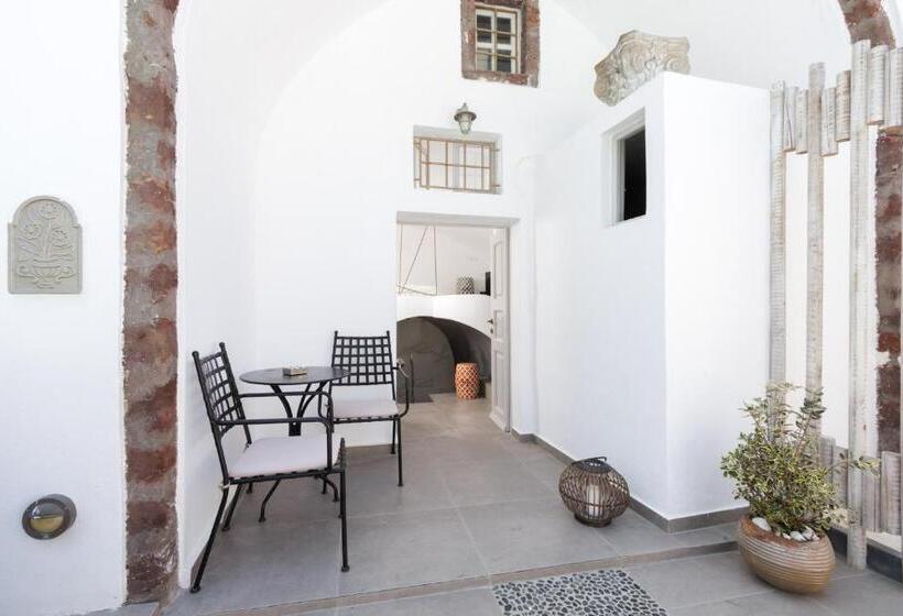 اتاق لوکس, The Museum Project Oia