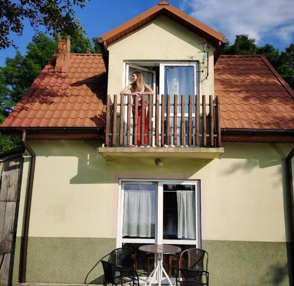 Дом 1 Спальня, Agrowczasy Nad Stawem