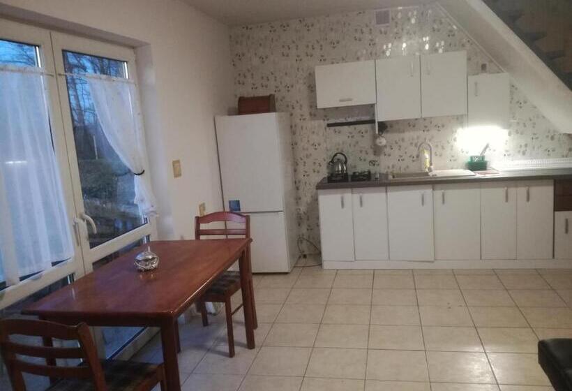 Дом 1 Спальня, Agrowczasy Nad Stawem