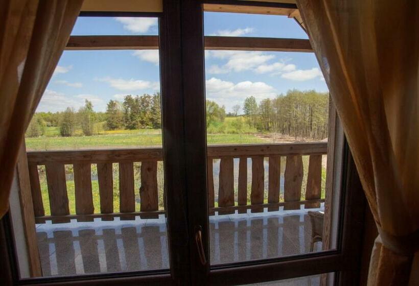 Quarto Estandar com Sacada, Wiejski Zakątek Nad Wigrami