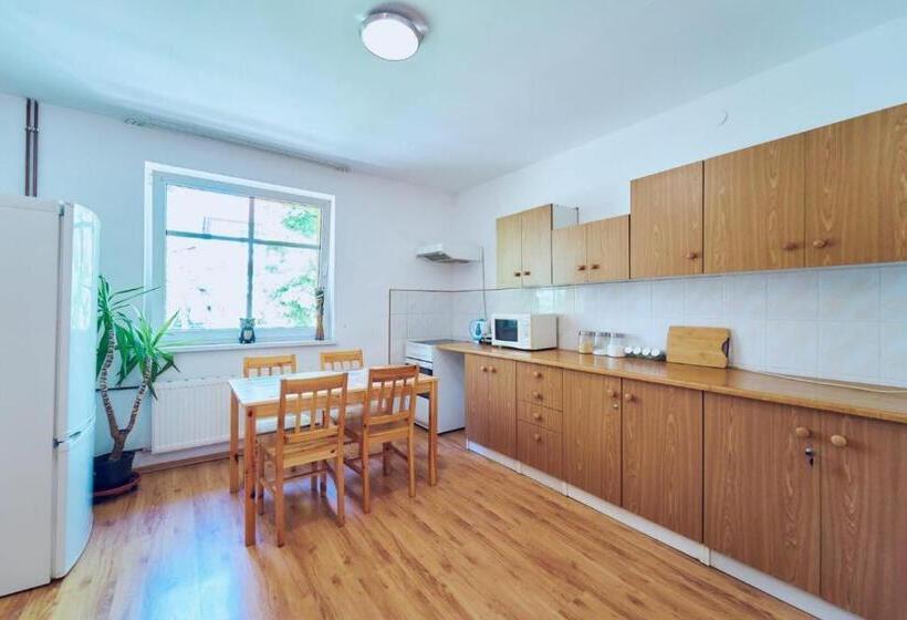 اتاق ساده سه‌ نفره, Marel Apartments U Sowy  Sauna Polanica Zdrój