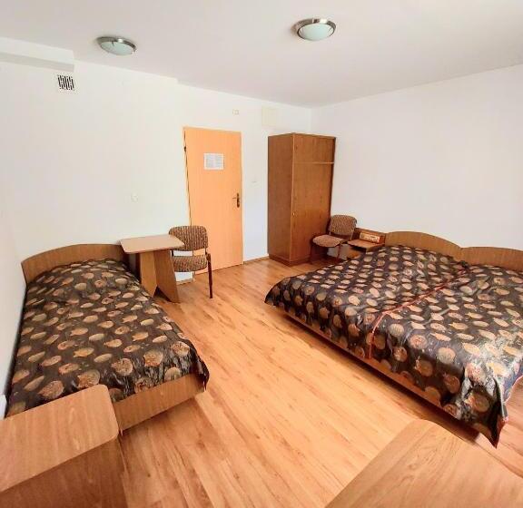 اتاق ساده سه‌ نفره, Marel Apartments U Sowy  Sauna Polanica Zdrój