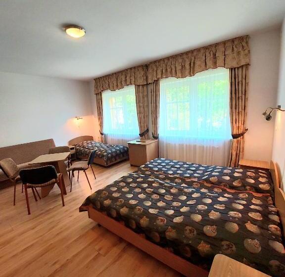 اتاق استاندارد چهار تخته, Marel Apartments U Sowy  Sauna Polanica Zdrój