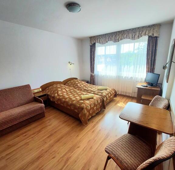 اتاق استاندارد سه نفره, Marel Apartments U Sowy  Sauna Polanica Zdrój