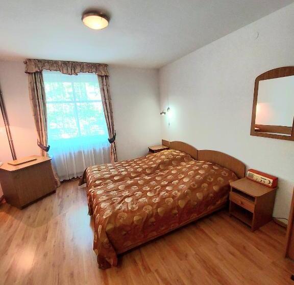 اتاق ساده سه‌ نفره, Marel Apartments U Sowy  Sauna Polanica Zdrój