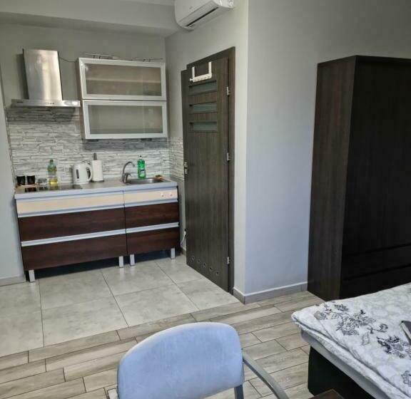 اتاق لوکس, Noclegi 24/h Leszczynek