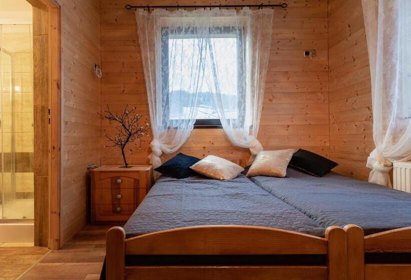 Quarto Triplo Estandar, Pustelnia Wodza