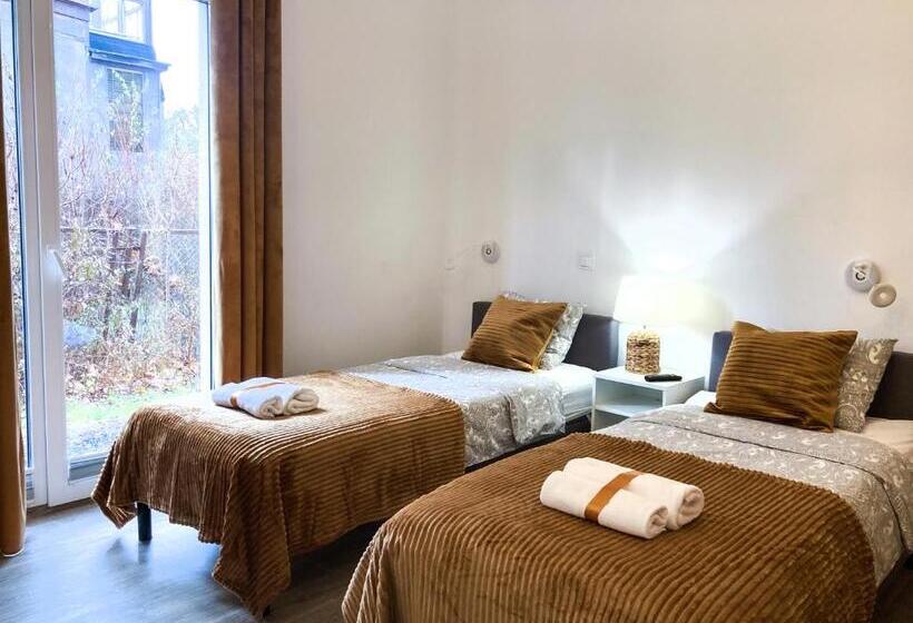 Quarto Estandar, Chummy House Sopot
