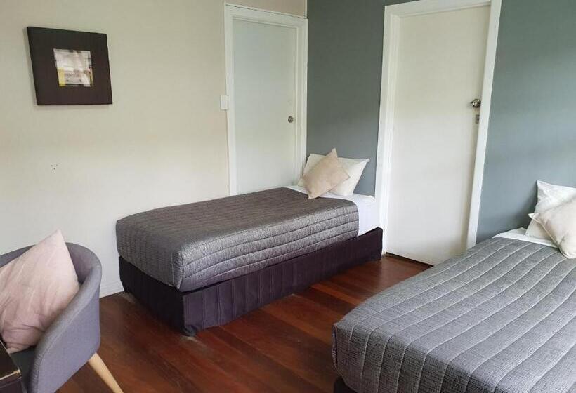 Quarto Estandar Banheiro Compartilhado, Backpackers In Paradise 18 35 Hostel