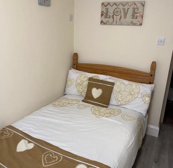 اتاق استاندارد یک نفره, Clarendon Lodge   Accommodation Only