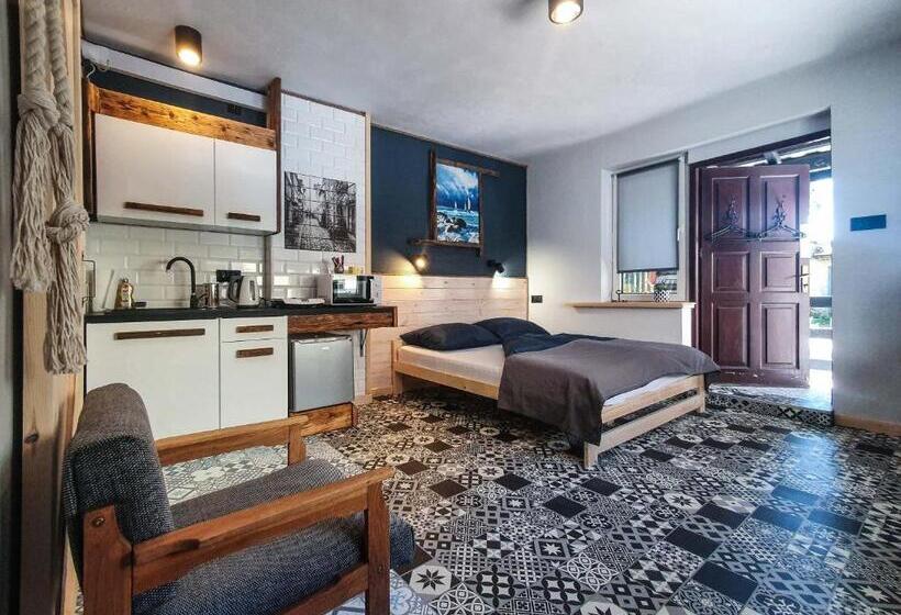 Студия Стандарт, Mazurska 8a