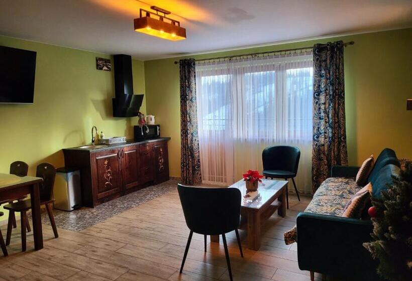 Люкс Повышенной Комфортности, Apartamenty I Pokoje W Willi Na Ubocy