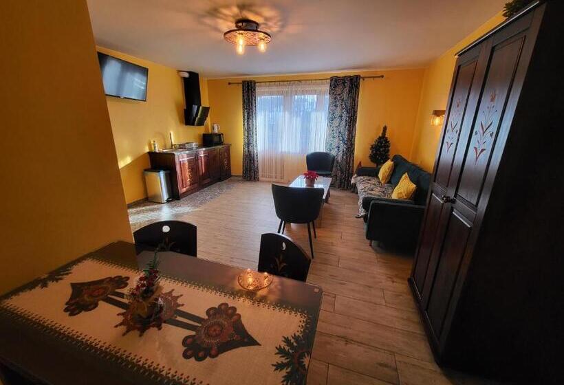 Люкс Повышенной Комфортности, Apartamenty I Pokoje W Willi Na Ubocy