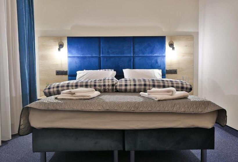 Quarto Triplo Estandar com Vistas, Narciarski Dworek