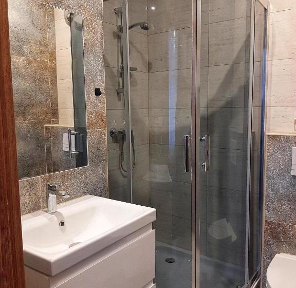 Quarto Estandar Cama King, Narciarski Dworek