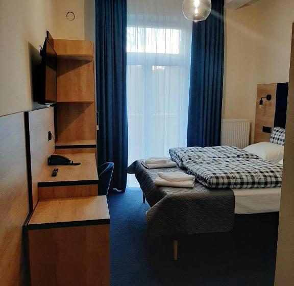 Quarto Estandar Cama King, Narciarski Dworek