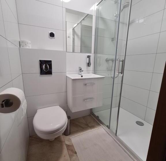 スタンダードルーム, Motel I Restauracja Pod Basztą