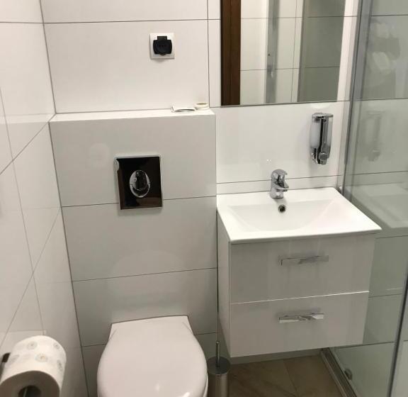 スタンダードルーム, Motel I Restauracja Pod Basztą
