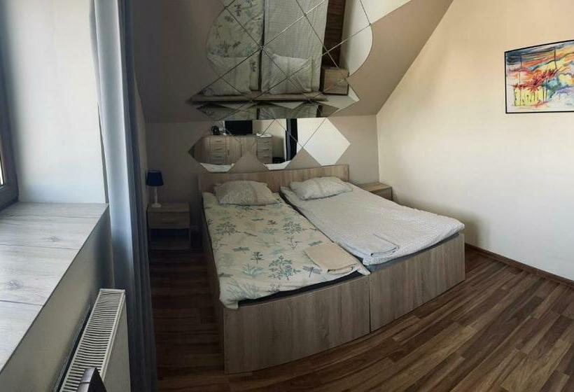 Quarto Estandar, Zajazd Leśny Zakątek Dawniej Zajazd Don Kichot
