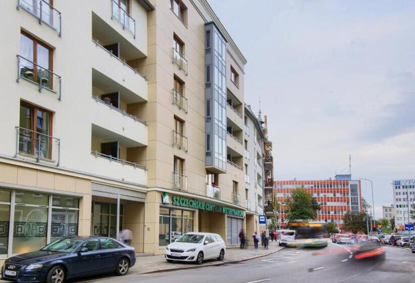 استودیوی استاندارد, Apartments In   Plater