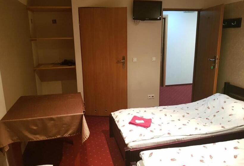 Quarto Quádruplo Estandar, Kamionki
