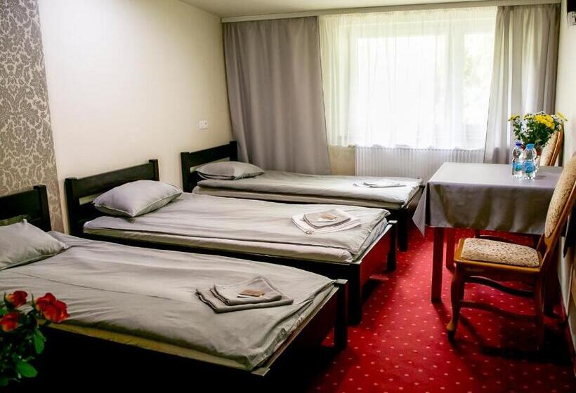 Quarto Triplo Estandar, Kamionki