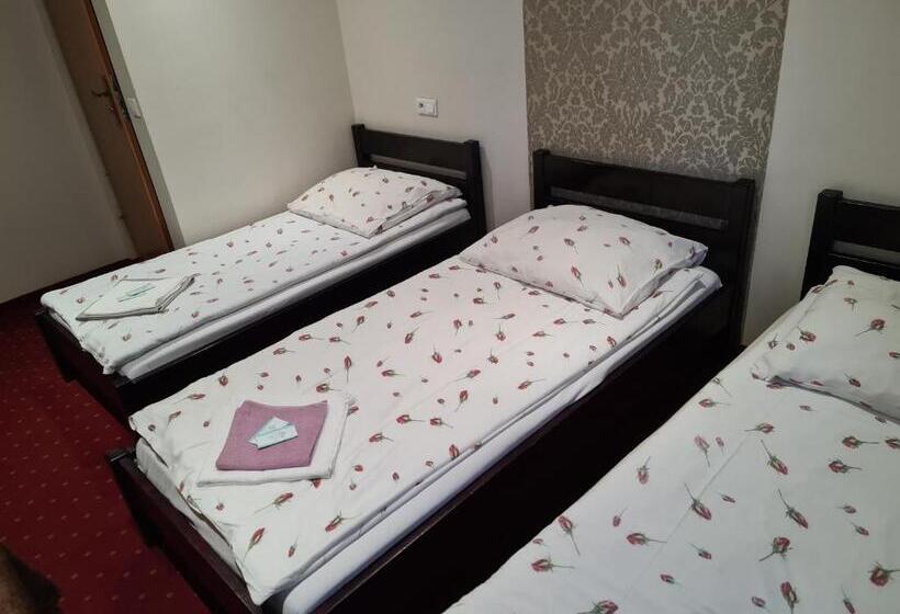 Quarto Triplo Estandar, Kamionki