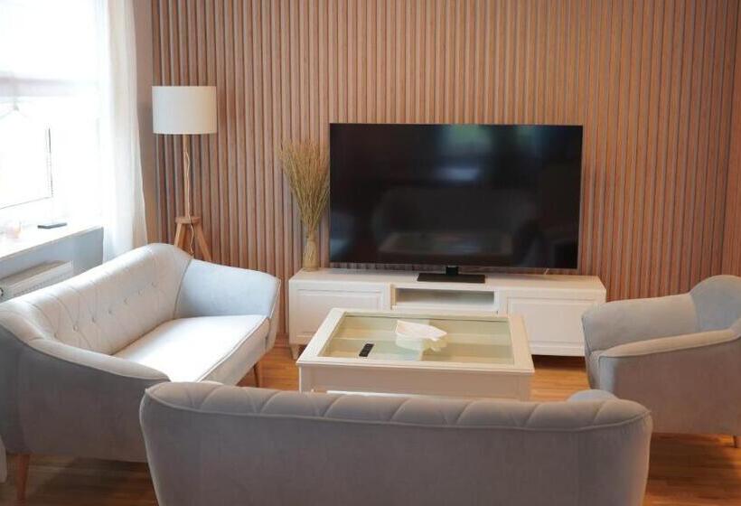 3 Bedroom Suite, Mcew Studnia