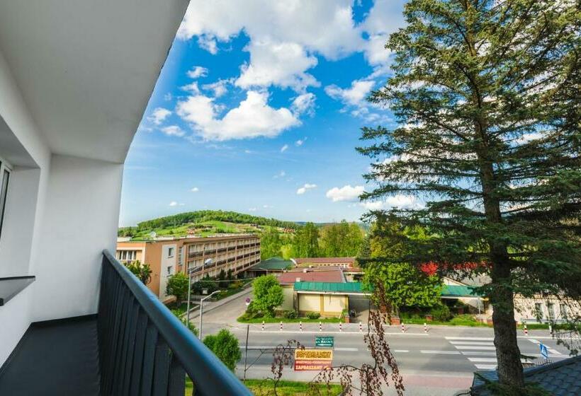 اتاق استاندارد سه نفره, Ośrodek Wypoczynkowy Tarnica