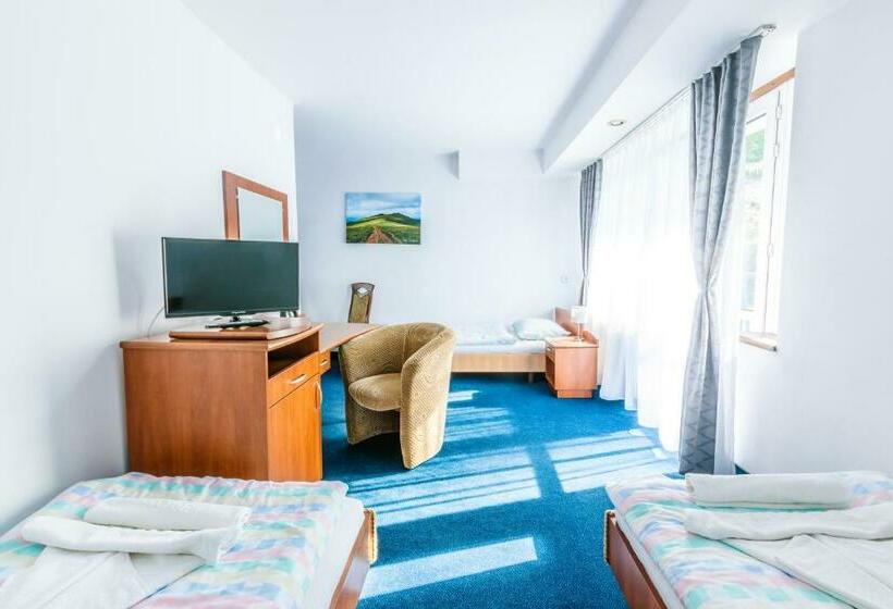 اتاق استاندارد سه نفره, Ośrodek Wypoczynkowy Tarnica