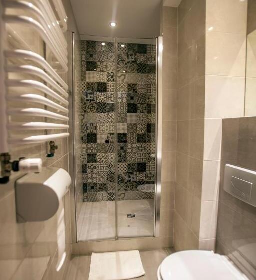 اتاق استاندارد سه نفره, Połoniny Resort