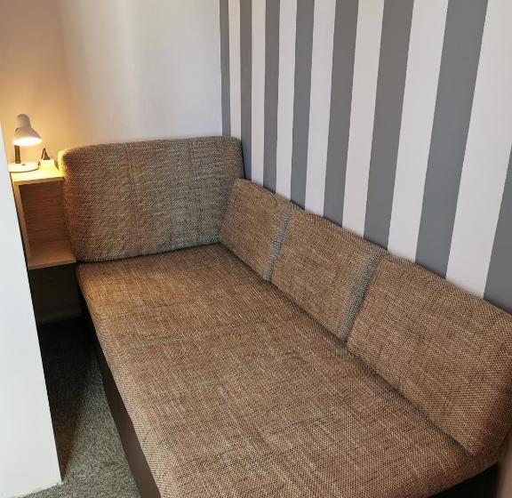 اتاق استاندارد یک نفره, For Rest Hostel