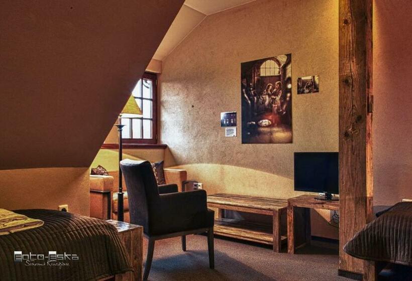اتاق استاندارد سه نفره, Centrum Konferencyjne Zamek