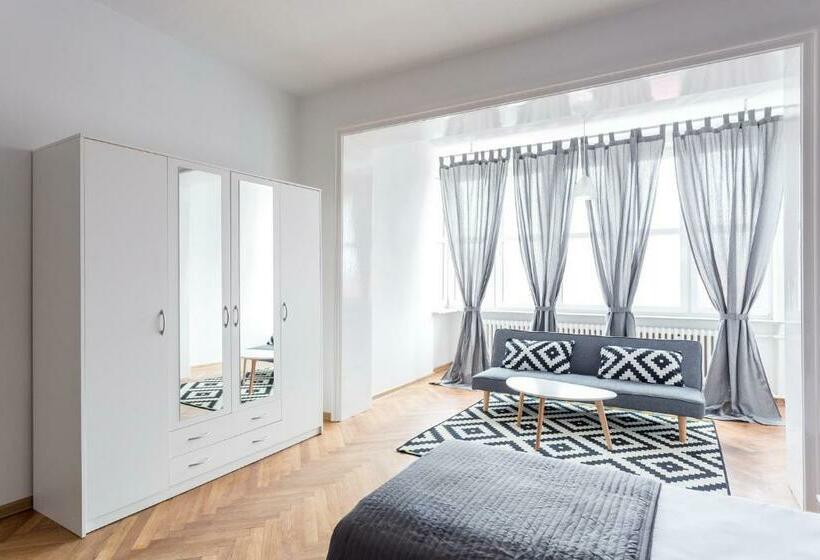 اتاق استاندارد سه تخته با سرویس بهداشتی مشترک, Hostel Zakątek Ulica Grunwaldzka