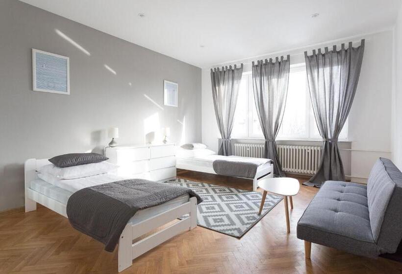 اتاق استاندارد با سرویس بهداشتی مشترک, Hostel Zakątek Ulica Grunwaldzka