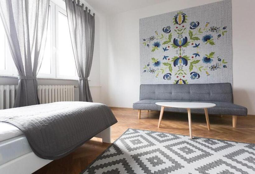 اتاق استاندارد با سرویس بهداشتی مشترک, Hostel Zakątek Ulica Grunwaldzka