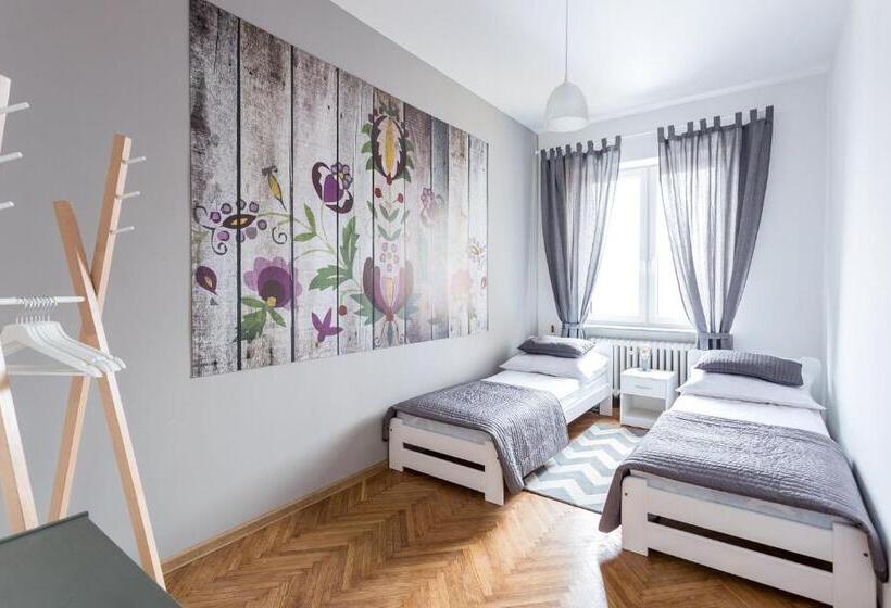 اتاق استاندارد با سرویس بهداشتی مشترک, Hostel Zakątek Ulica Grunwaldzka
