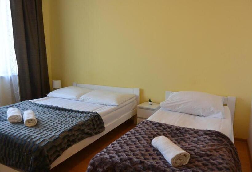 Номер Стандарт Трехместный, Hostel Dv Morski   Z Prywatnymi łazienkami