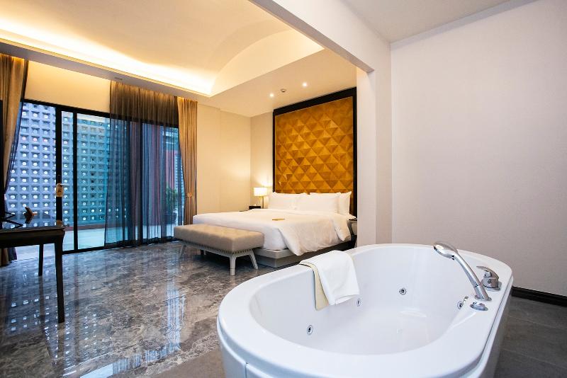 اتاق استاندارد با تخت بزرگ, Phukalini Luxury Pool Villa & Onsen Sha Plus Certified