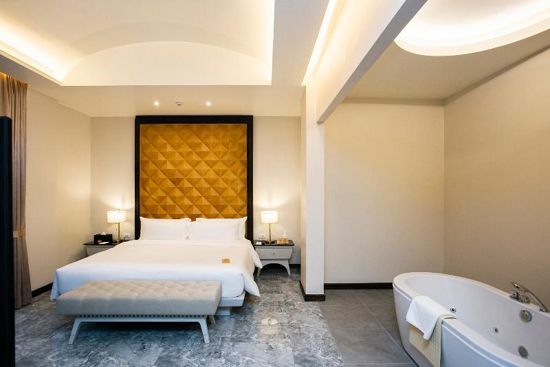 اتاق استاندارد با تخت بزرگ, Phukalini Luxury Pool Villa & Onsen Sha Plus Certified