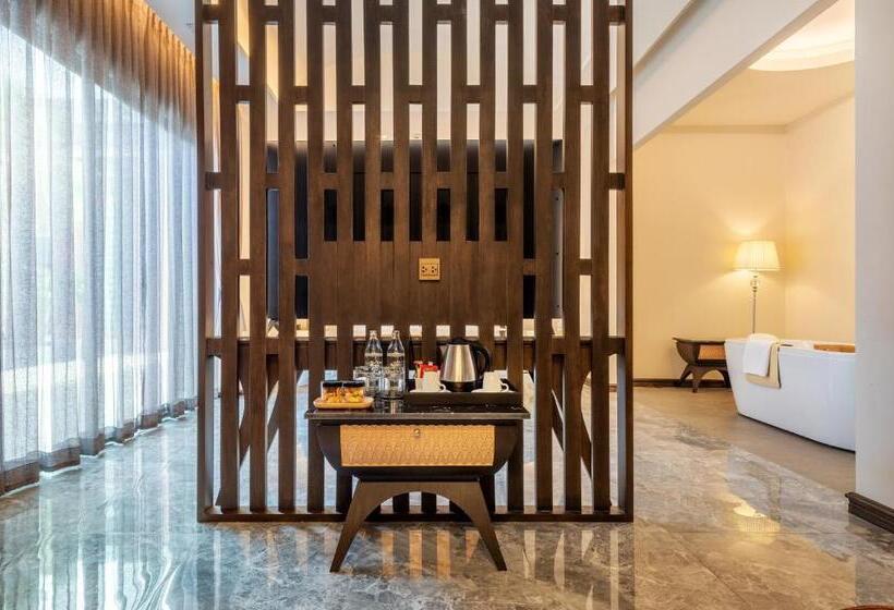 اتاق استاندارد با تخت بزرگ, Phukalini Luxury Pool Villa & Onsen Sha Plus Certified