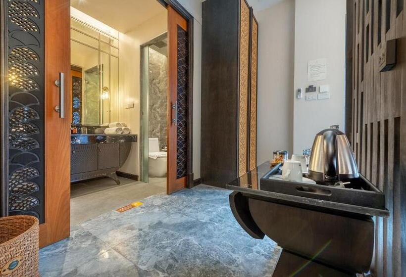 اتاق استاندارد با تخت بزرگ, Phukalini Luxury Pool Villa & Onsen Sha Plus Certified