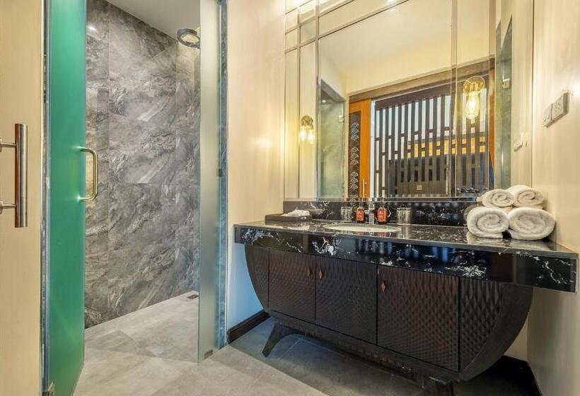 اتاق استاندارد با تخت بزرگ, Phukalini Luxury Pool Villa & Onsen Sha Plus Certified